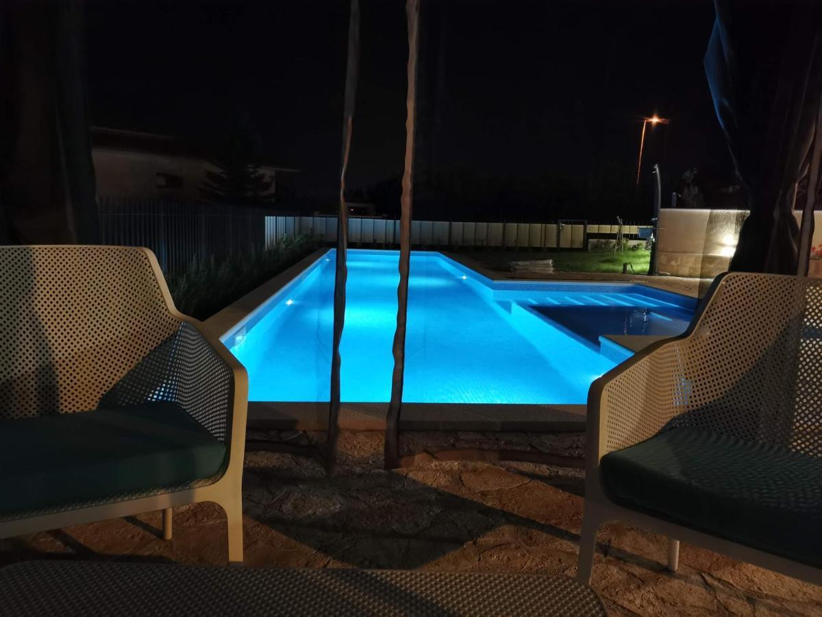 Villa Mater - Luxuriously Equipped Villa With A 15M Long Swimming Pool Žrnovnica Esterno foto