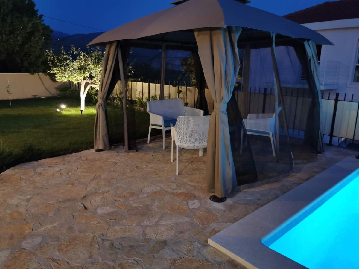 Villa Mater - Luxuriously Equipped Villa With A 15M Long Swimming Pool Žrnovnica Esterno foto