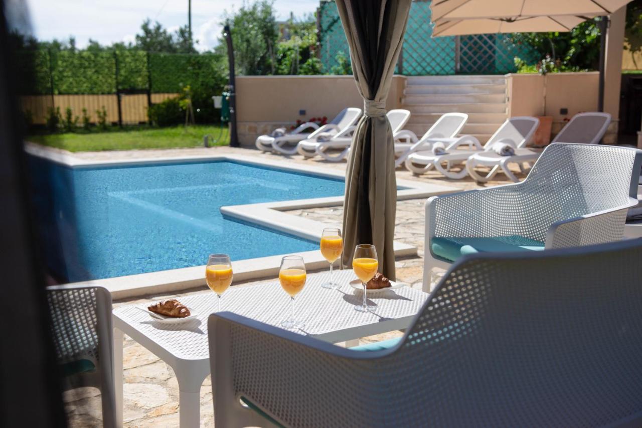 Villa Mater - Luxuriously Equipped Villa With A 15M Long Swimming Pool Žrnovnica Esterno foto