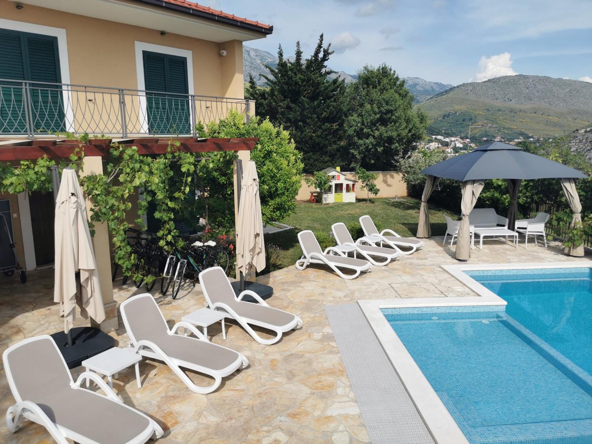 Villa Mater - Luxuriously Equipped Villa With A 15M Long Swimming Pool Žrnovnica Esterno foto