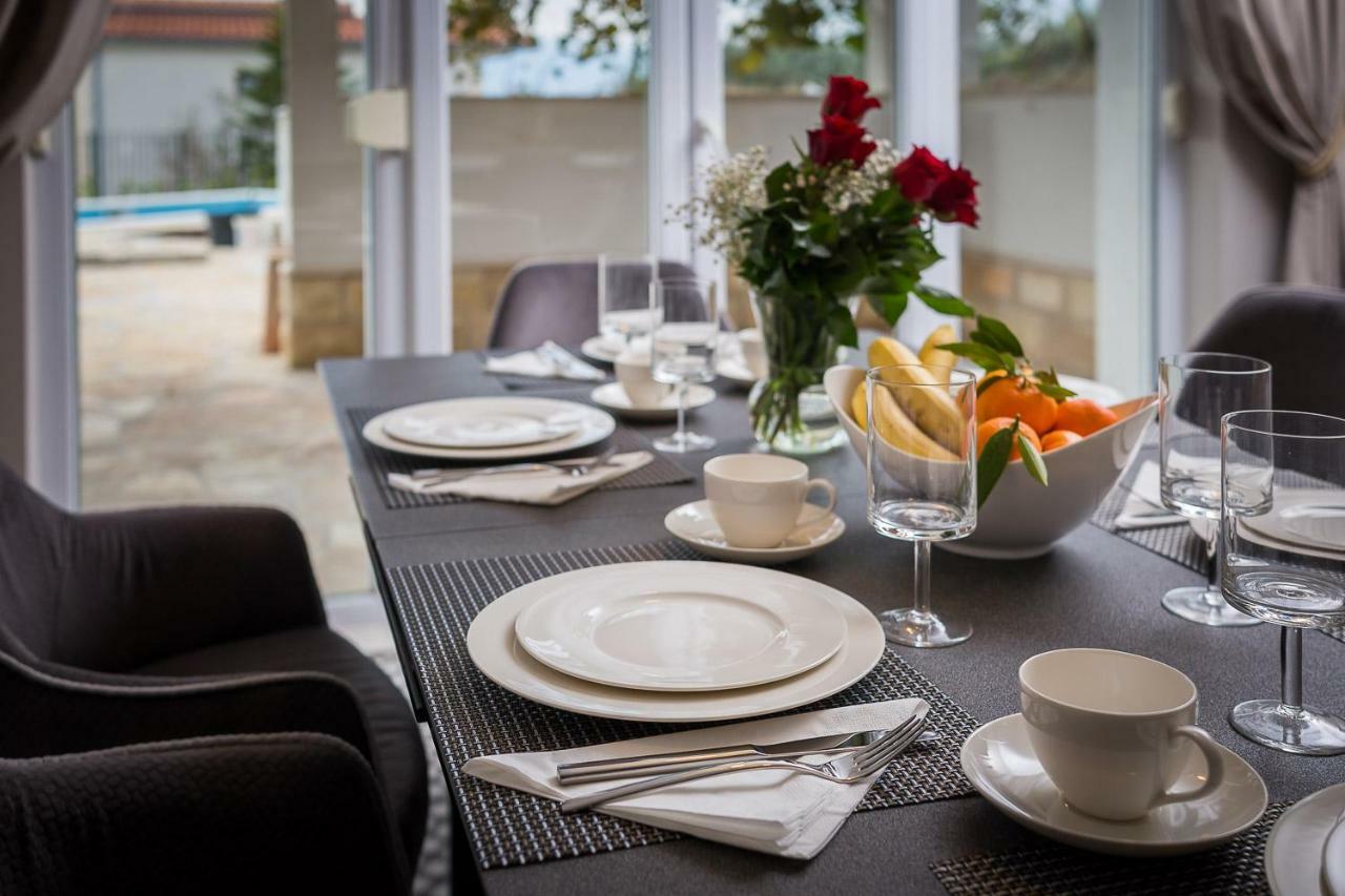 Villa Mater - Luxuriously Equipped Villa With A 15M Long Swimming Pool Žrnovnica Esterno foto