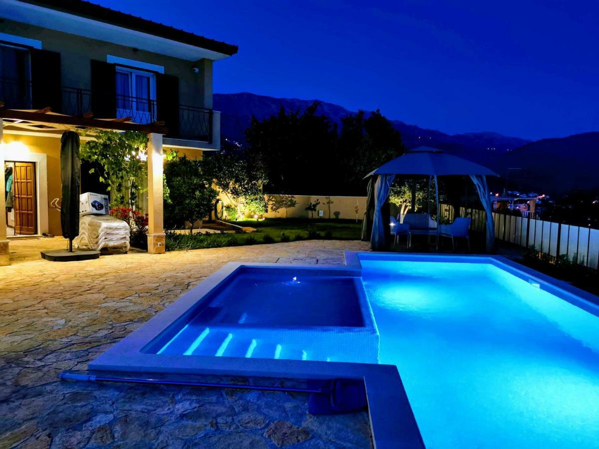 Villa Mater - Luxuriously Equipped Villa With A 15M Long Swimming Pool Žrnovnica Esterno foto
